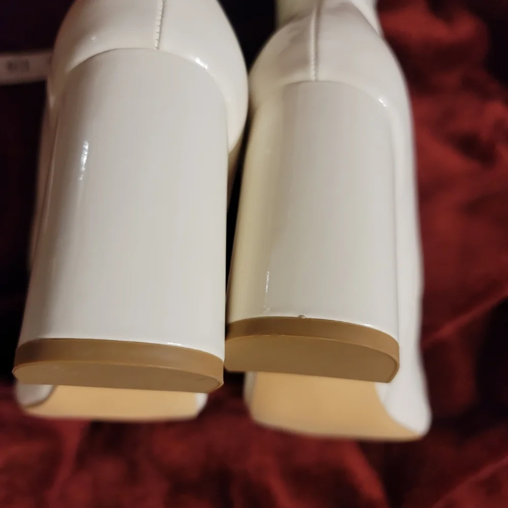 NIB MID CALF GO GO BOOTS Patent Leather Block Heel Side Zip Size 9 - Picture 11 of 12